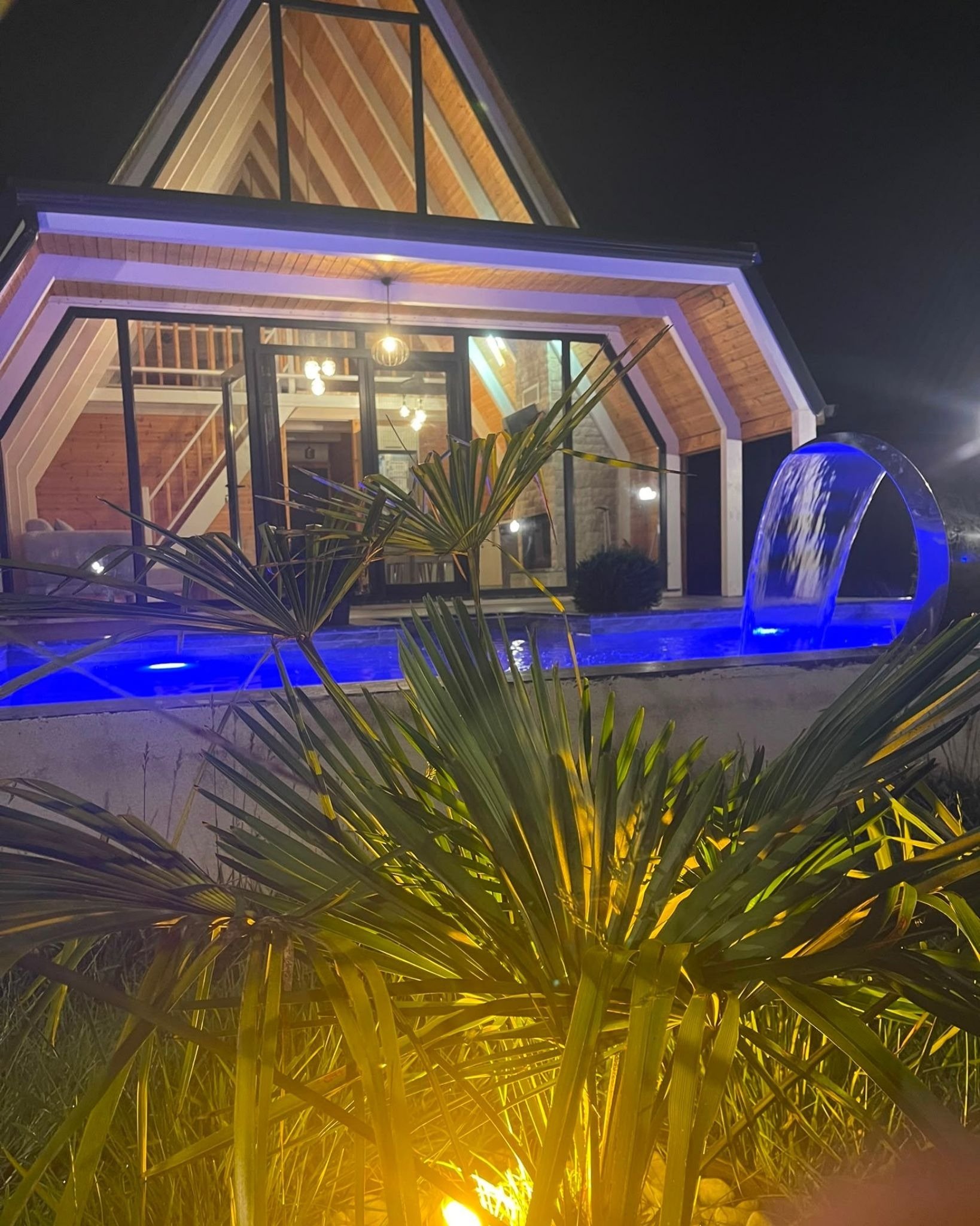 Sapanca'da Isıtmalı Havuzlu Bungalov Keyfi ve Lüks Tatil